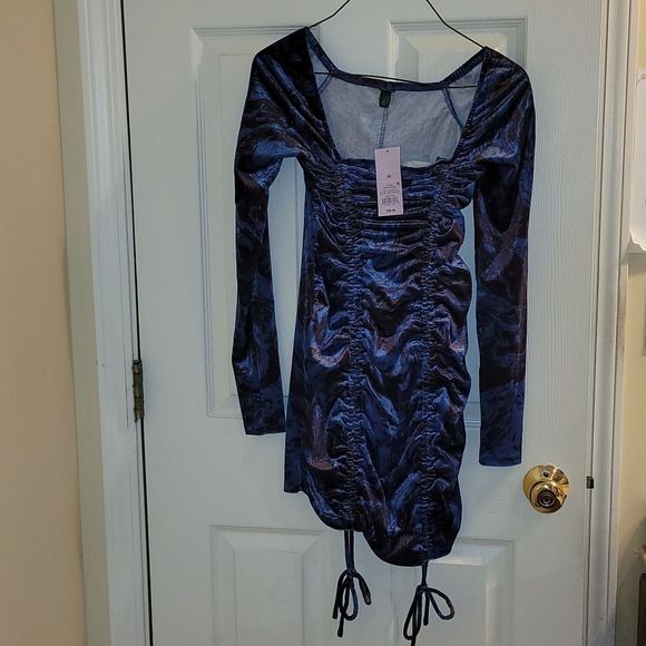 wild fable Dresses & Skirts - NWT Velvet Purple And Blue Long Sleeve Dress